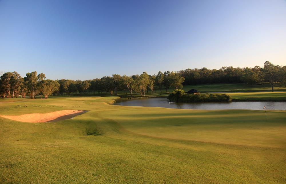 Riverside Oaks Golf Resort Cattai Екстер'єр фото